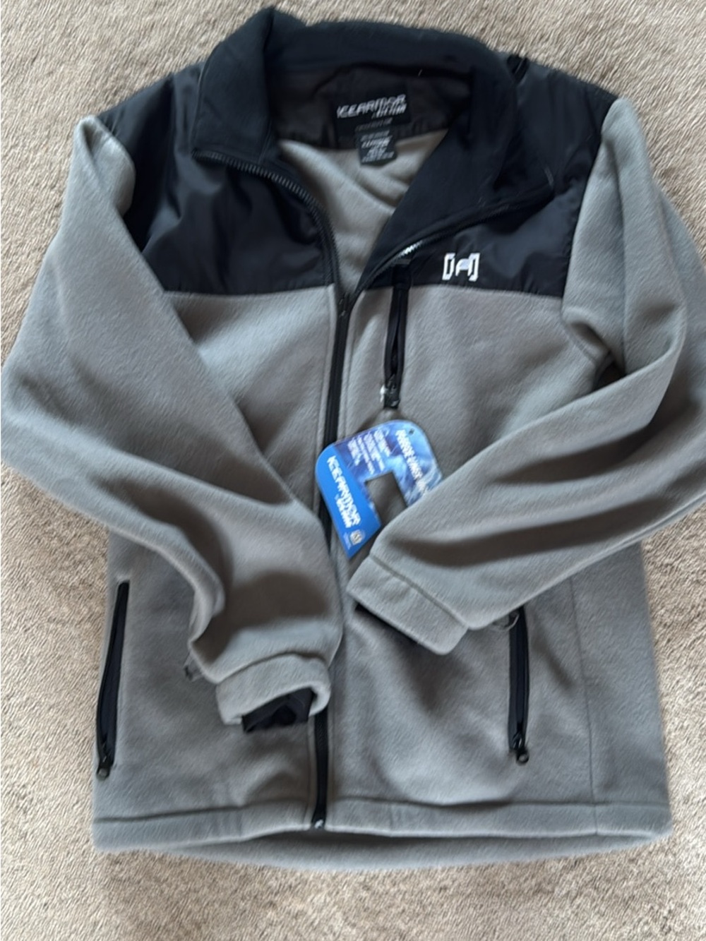 NWT Men’s Fleece - Size Small